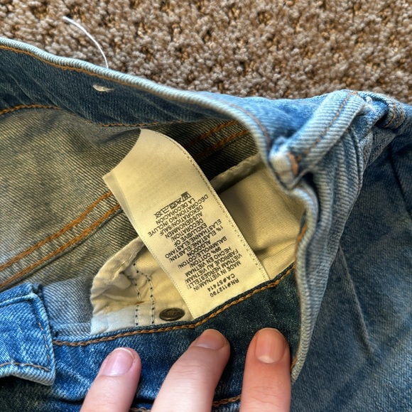 True Religion “High Rise Taper” Blue Jeans! 👖 - Picture 5 of 7